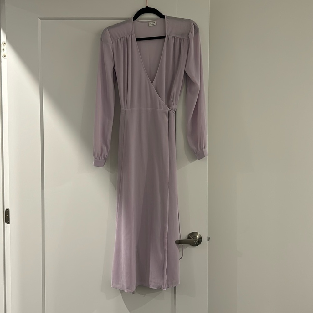 Aritzia Babaton lilac wrap dress!